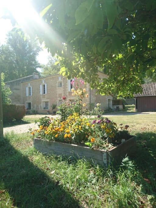 Meuble 2/4 Personnes Villa Noaillac Exterior photo